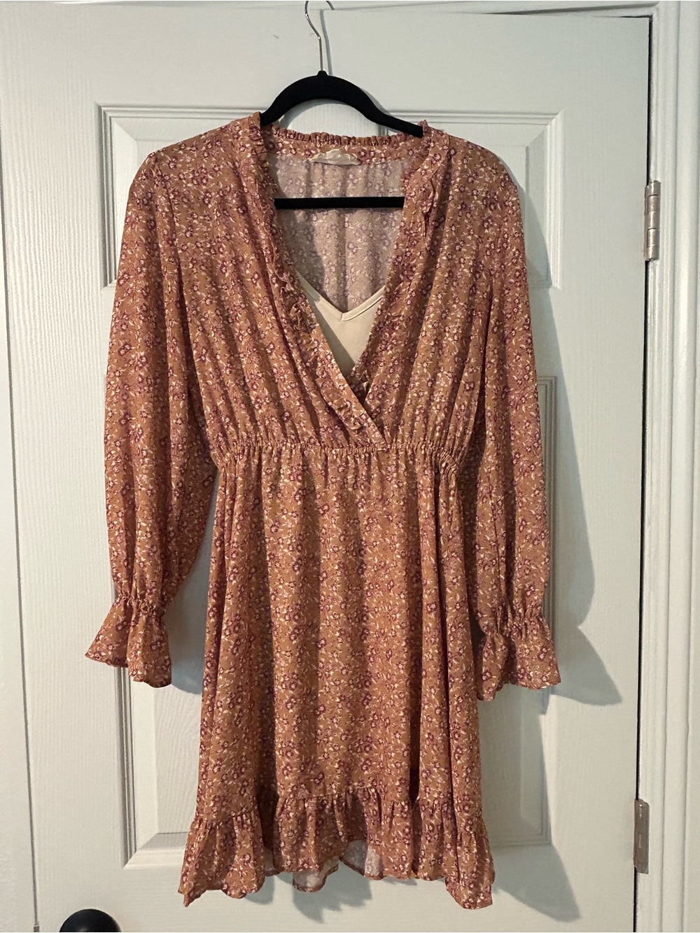 Long-Sleeve Floral V-Neck Dress in Dusty Rose